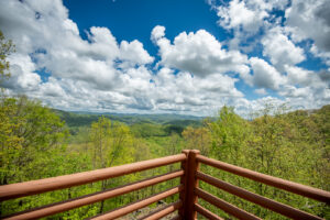 nc mountain cabins for sale, antique log homes for sale, west jefferson nc real estate, boone nc, banner elk nc, blowing rock nc, creston nc, glendale springs nc