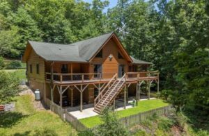 western nc mountain cabins for sale, NC log cabins for sale, mountain cabins in NC, Western North Carolina real estate, NC High Country cabins, Blue Ridge cabins for sale, Realtor Lori Eastridge