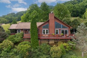 homes in the appalachian mountains, Appalachian mountain homes, cabins for sale Appalachian Mountains, NC High Country homes, Blue Ridge homes for sale, mountain houses NC, Realtor Lori Eastridge