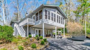 homes for sale in linville land harbor, Linville Land Harbor homes, NC mountain homes, Avery County real estate, Linville homes for sale, golf community homes NC, mountain resort properties