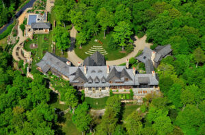 properties in north carolina, North Carolina homes for sale, NC real estate market, luxury homes NC, NC waterfront properties, mountain homes North Carolina, NC property listings, buy NC real estate, NC property investment